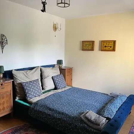 Lindenhof Chezartistes * Loose